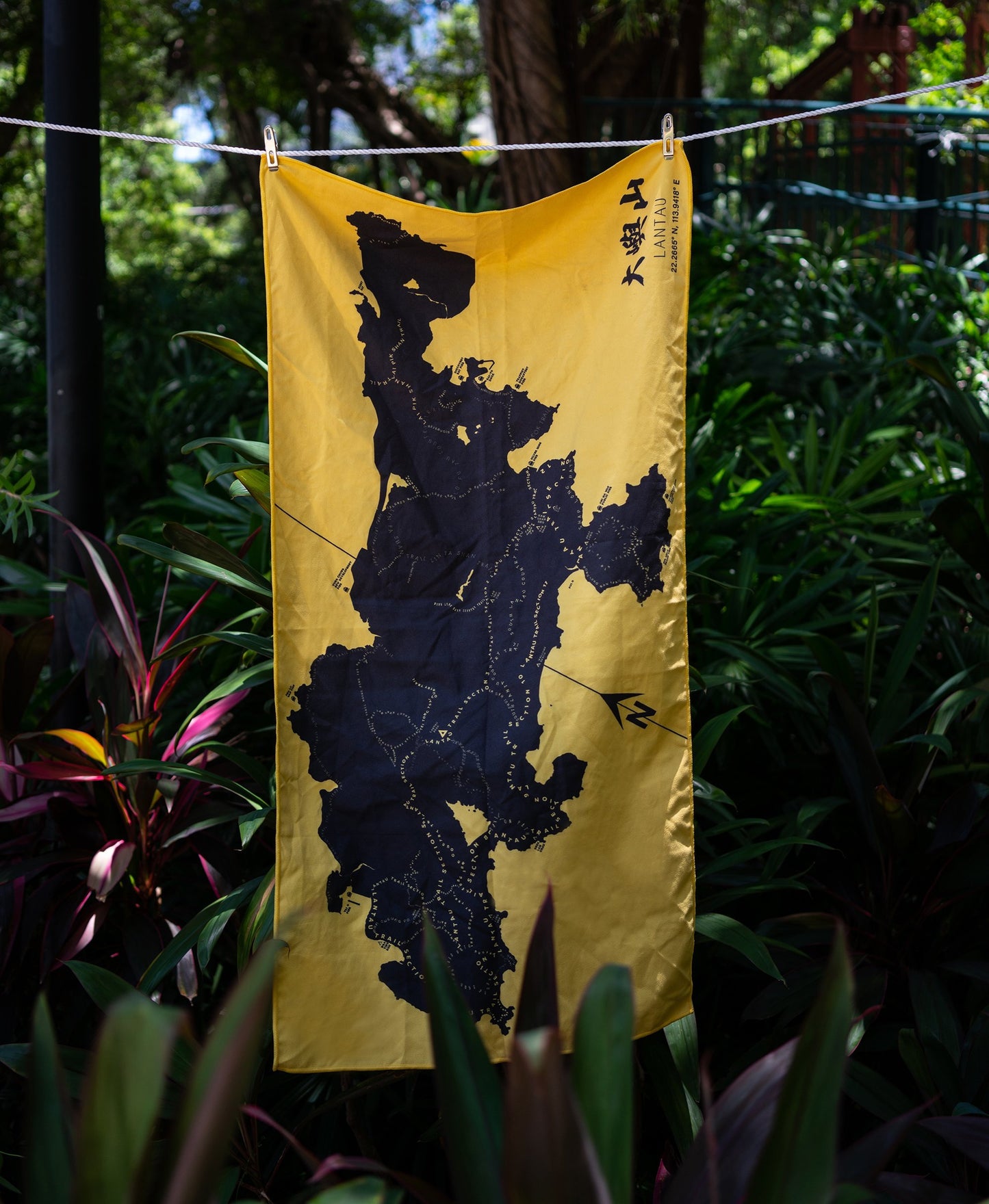 Lantau Sweat Towel Yellow/Black - tinyislandmaps